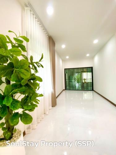 LINE_ALBUM_Modern Luxury 15.6 mb_240503_10