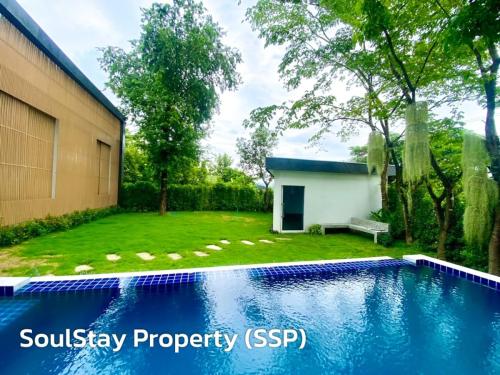 LINE_ALBUM_Modern Luxury 15.6 mb_240503_18