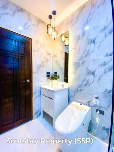 LINE_ALBUM_Modern Luxury 15.6 mb_240503_19