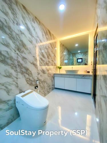 LINE_ALBUM_Modern Luxury 15.6 mb_240503_26