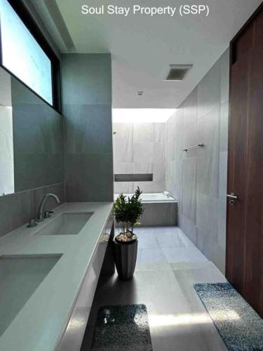 448631336 487544327041877 1339892327523224899 n